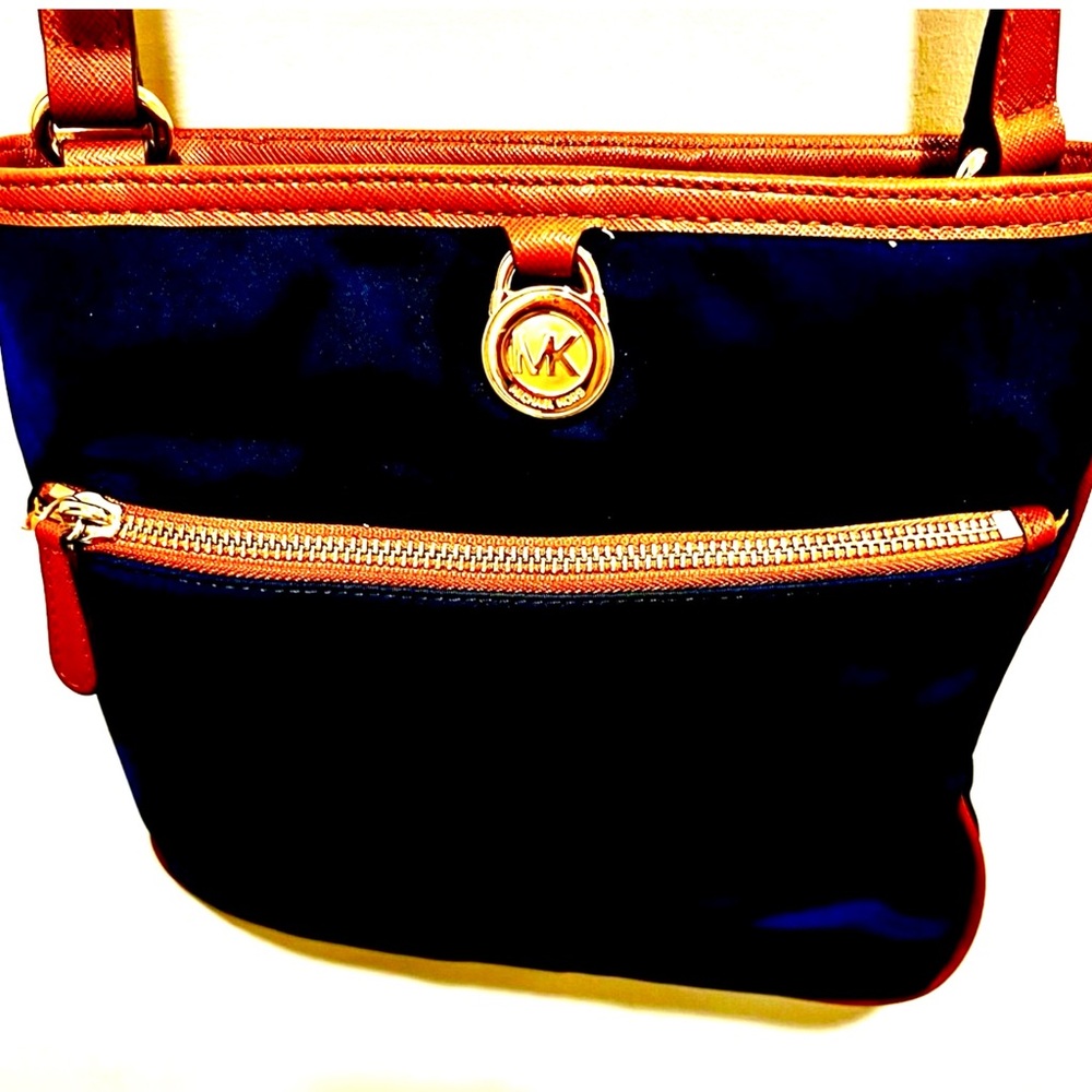 Michael Kors Kempton nylon crossbody bag. EUC